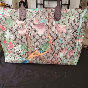 Gucci GG Supreme Tian Tote- large